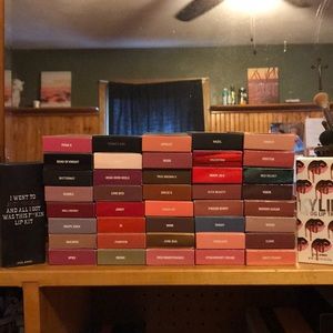 So many Kylie lip kits! Downsizing!